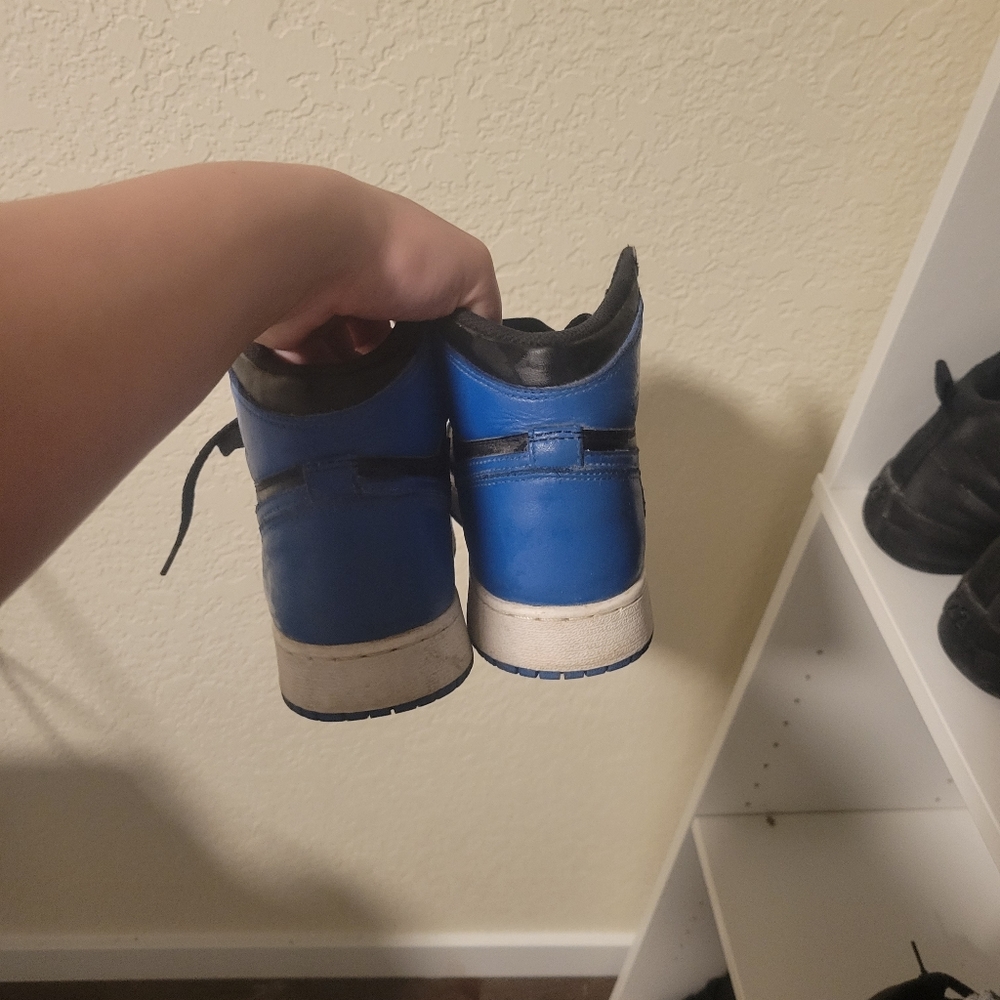 Royal 1s - Picture 3 of 3